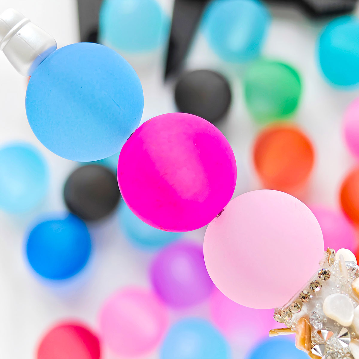 AA013 15pcs 20mm Colorful Opaque Acrylic Round Beads Plastic  For DIY Jewelry Making,pens, keychain, phonechain